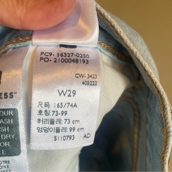 Levi's 501 button fly cut off jean shorts-Size 29 Women's - Picture 5 of 6